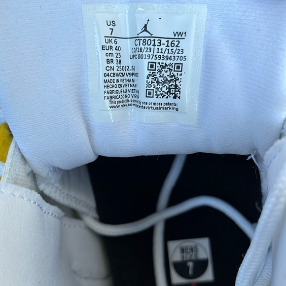Jordan 12 RetroTaxi Flip GS - Picture 12 of 14